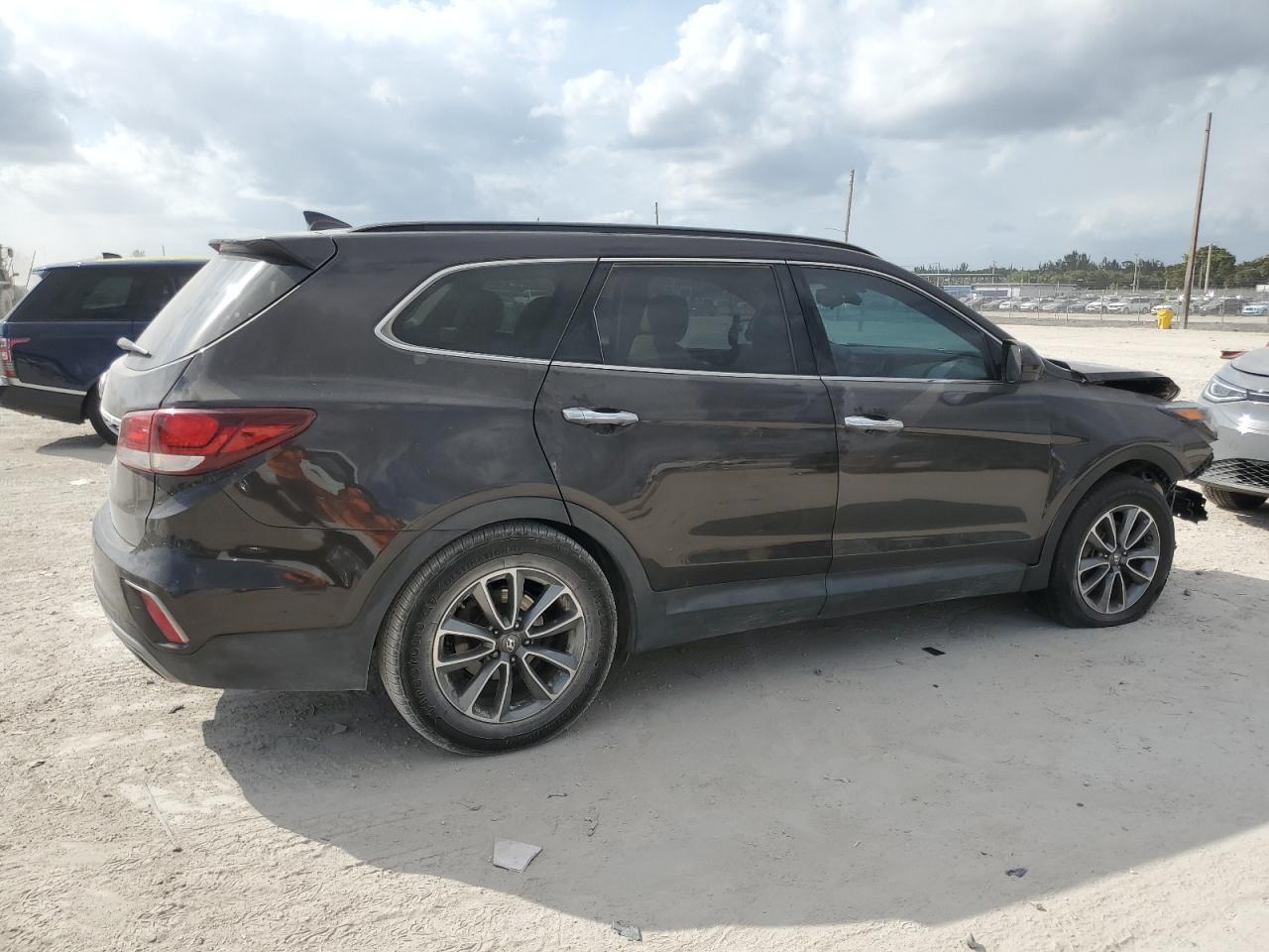 2017 HYUNDAI SANTA FE S - Image 3