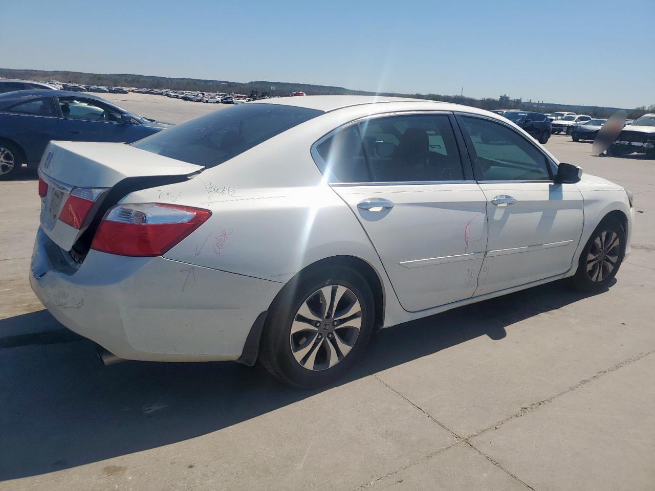 2014 HONDA ACCORD LX - Фото 3