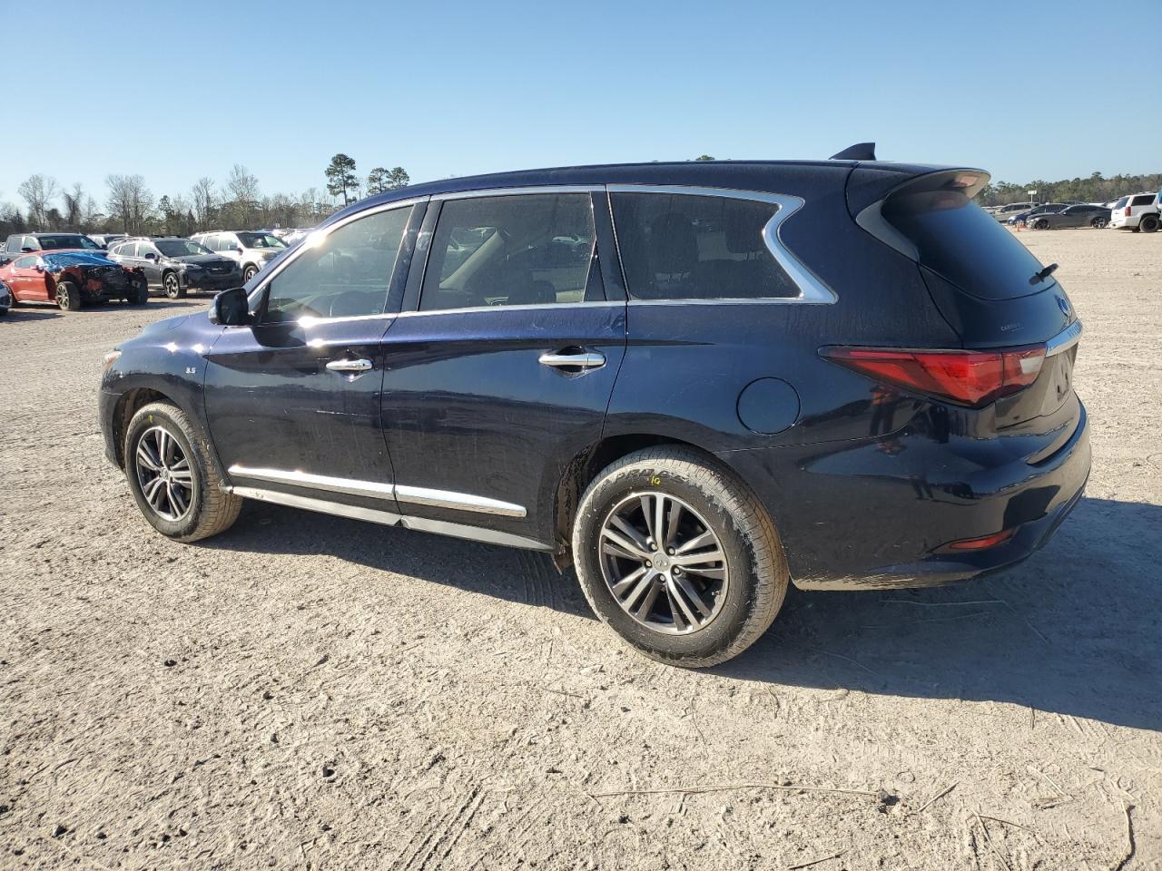 2019 INFINITI QX60 LUXE - Image 2