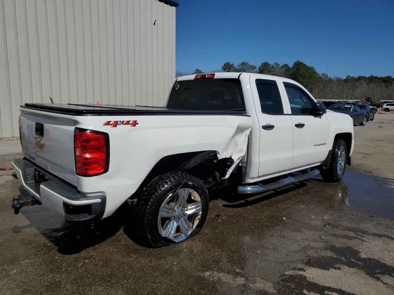 2018 CHEVROLET SILVERADO - Фото 3