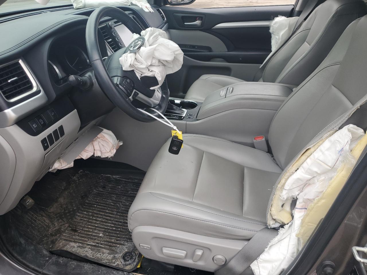 2019 TOYOTA HIGHLANDER - Image 7