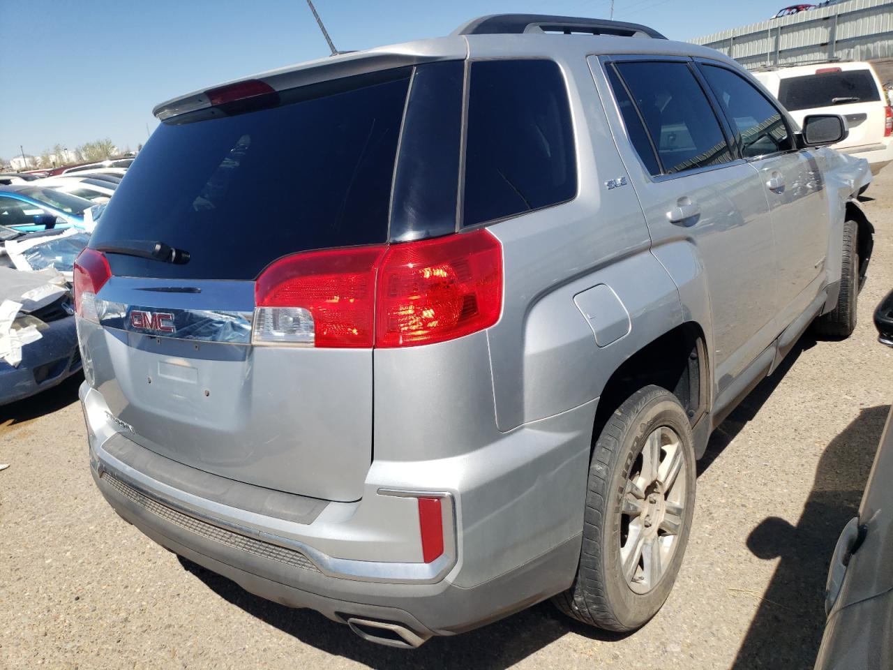 2016 GMC TERRAIN SL - Image 3