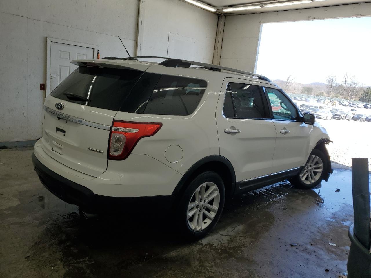 2013 FORD EXPLORER X - Фото 3