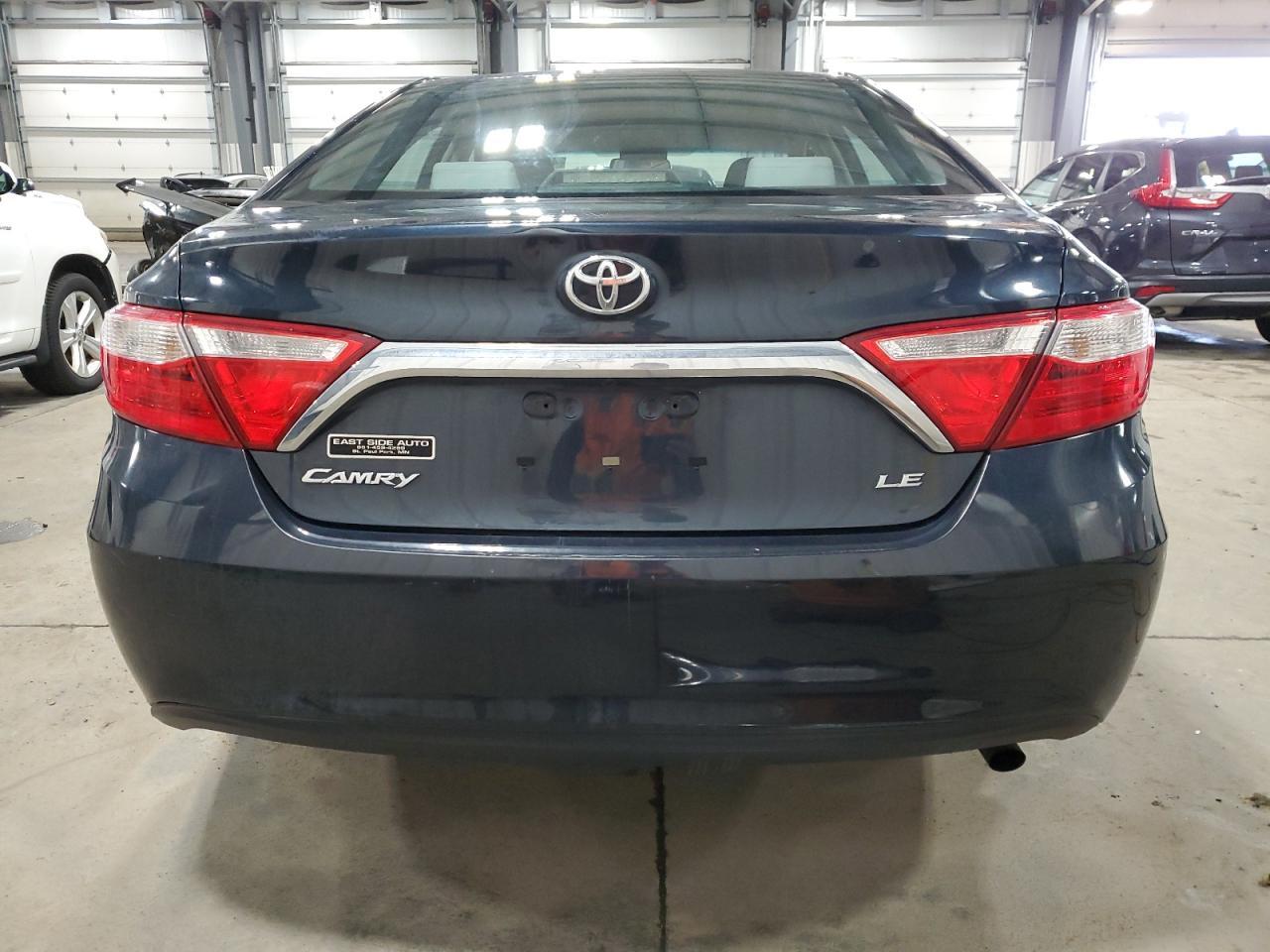 2016 TOYOTA CAMRY LE - Фото 6