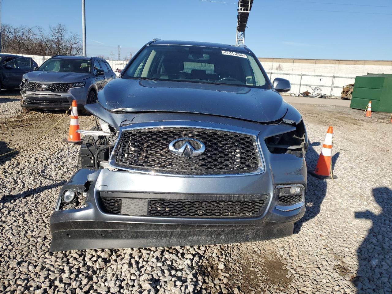 2017 INFINITI QX60 - Image 5