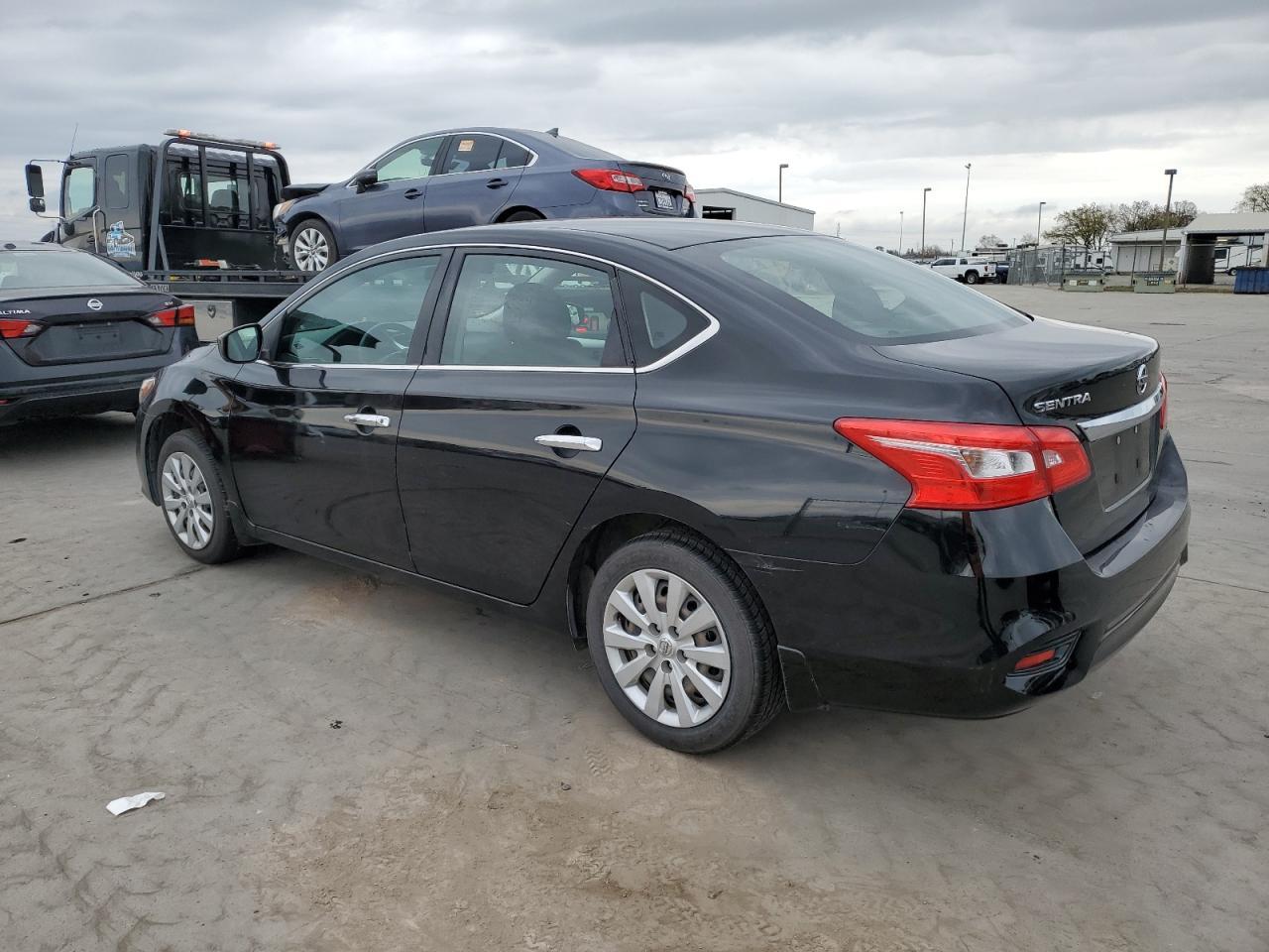 2017 NISSAN SENTRA S - Фото 2