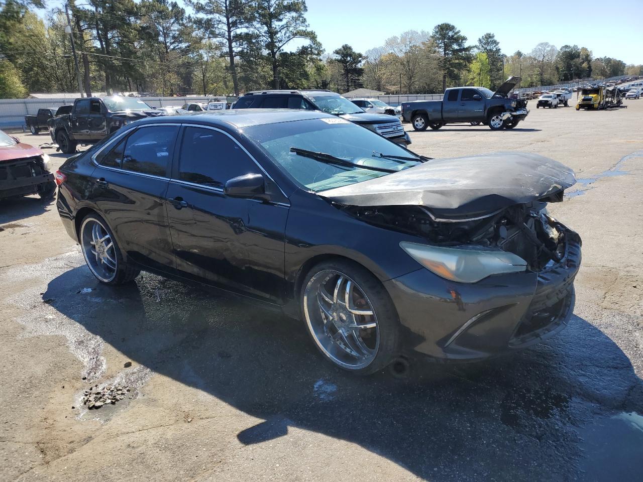 2015 TOYOTA CAMRY LE - Image 4