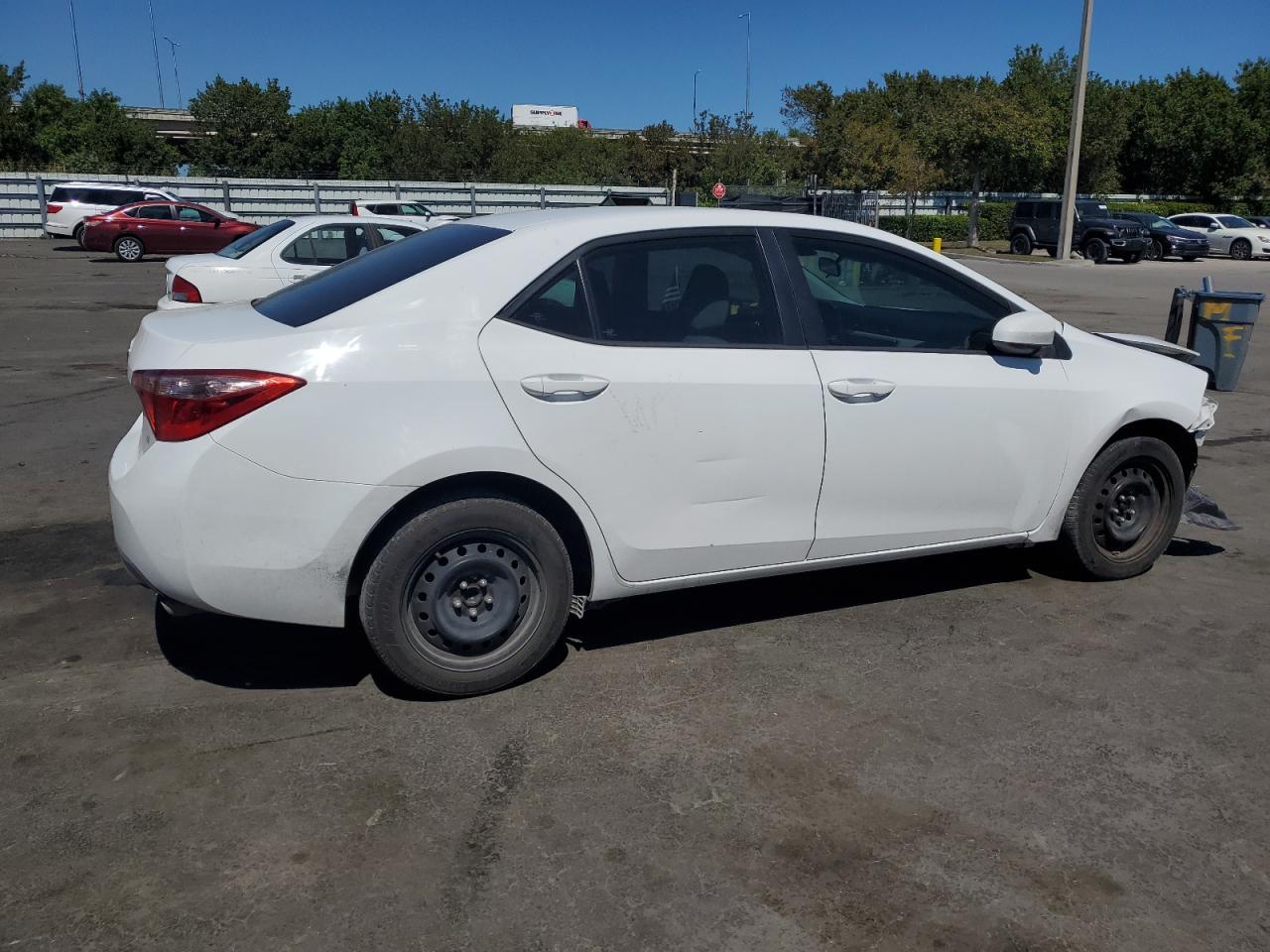 2019 TOYOTA COROLLA L - Фото 3