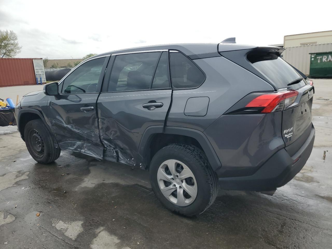 2023 TOYOTA RAV4 LE - Фото 2