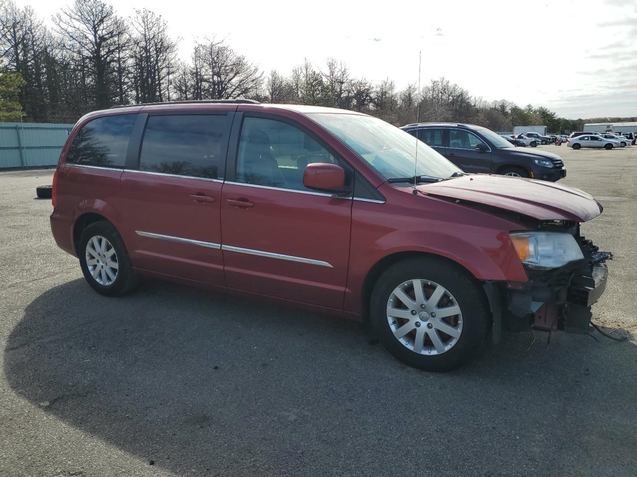2014 CHRYSLER TOWN & COU - Image 4