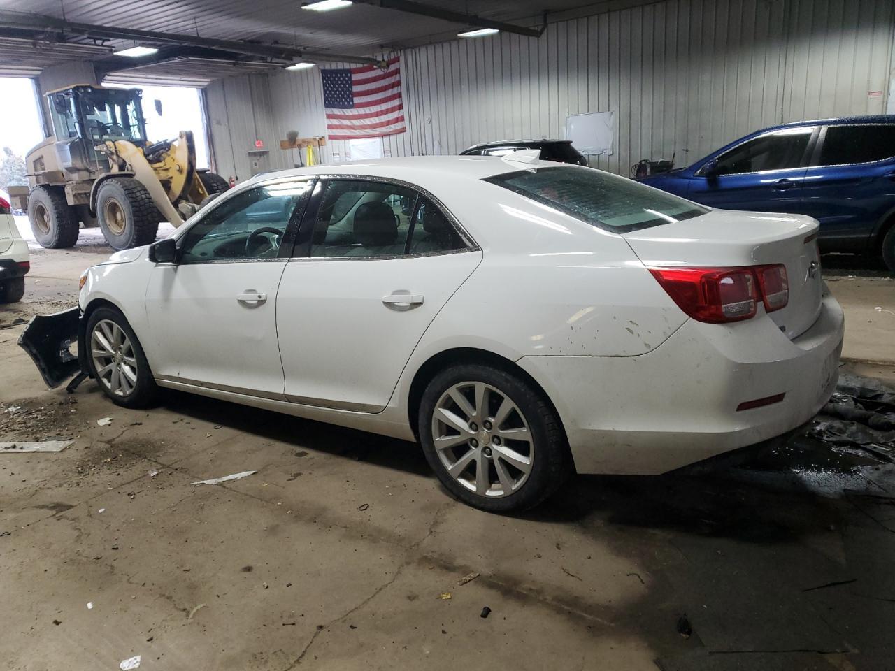 2015 CHEVROLET MALIBU 2LT - Image 2