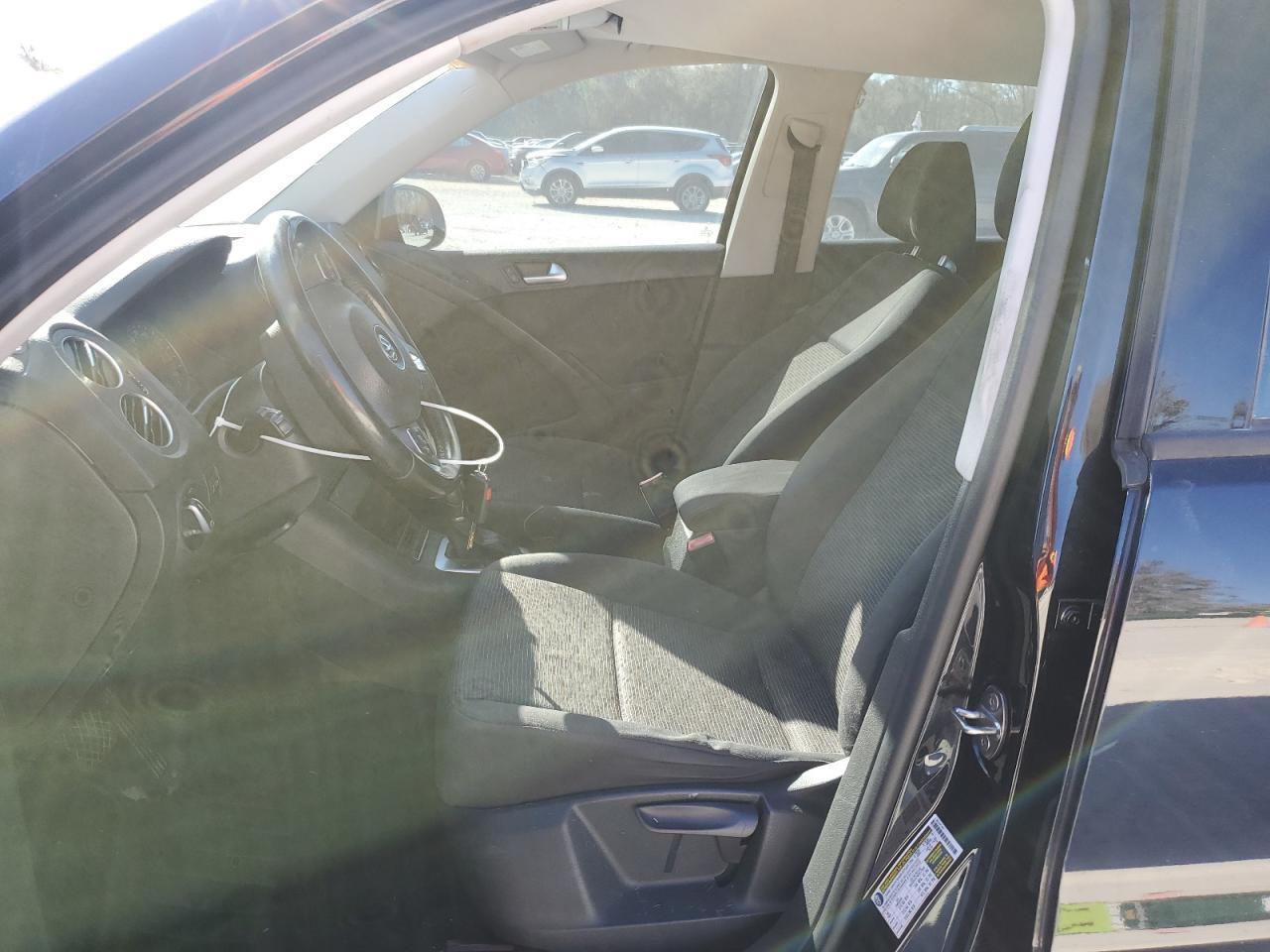 2015 VOLKSWAGEN TIGUAN S - Фото 7