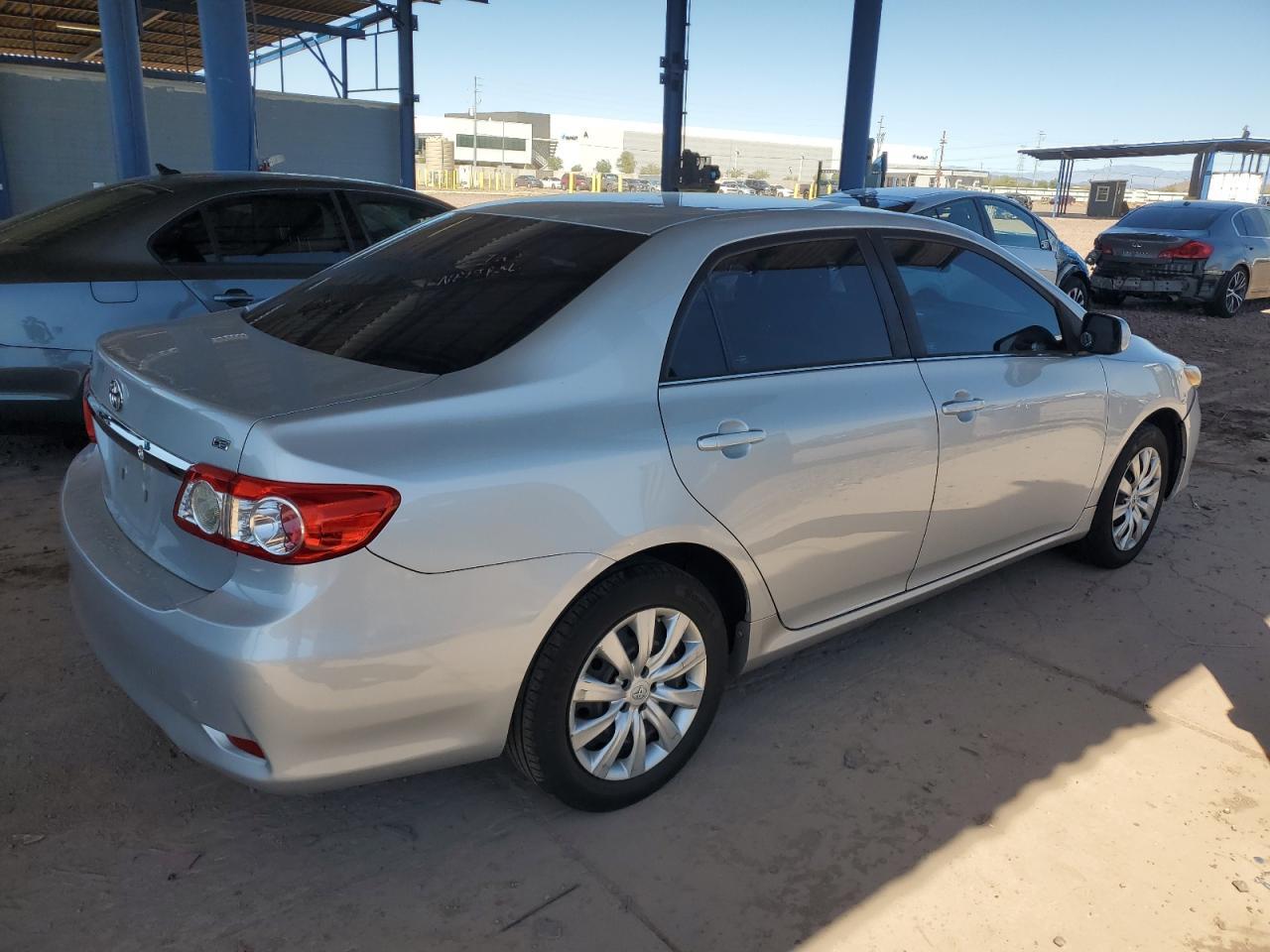 2013 TOYOTA COROLLA BA - Фото 3