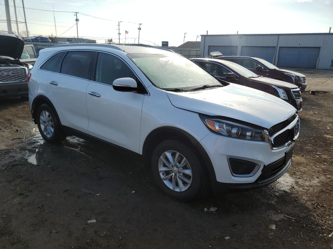 2017 KIA SORENTO LX - Фото 4