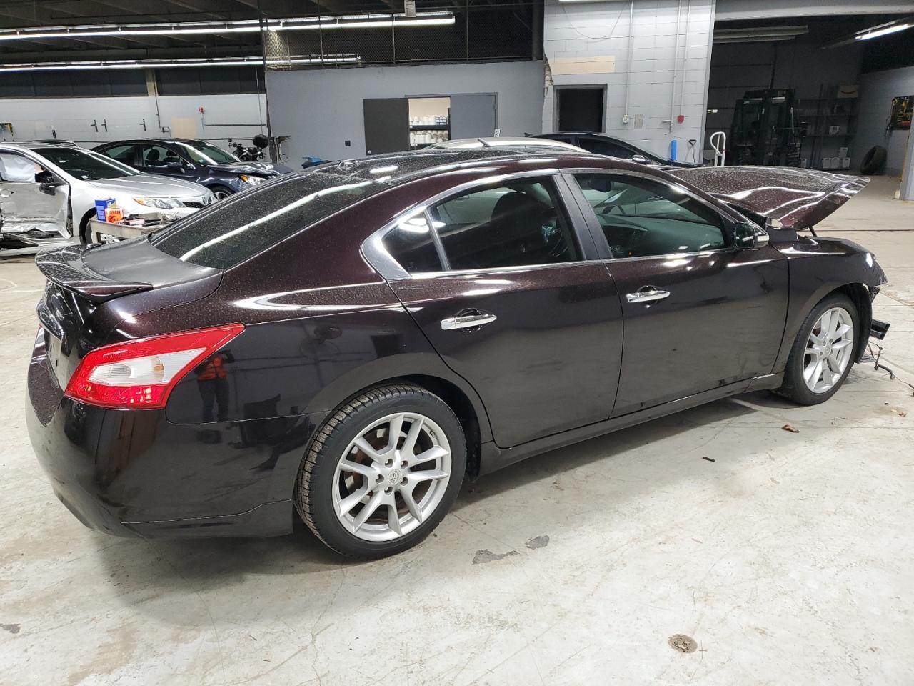 2011 NISSAN MAXIMA S - Фото 3
