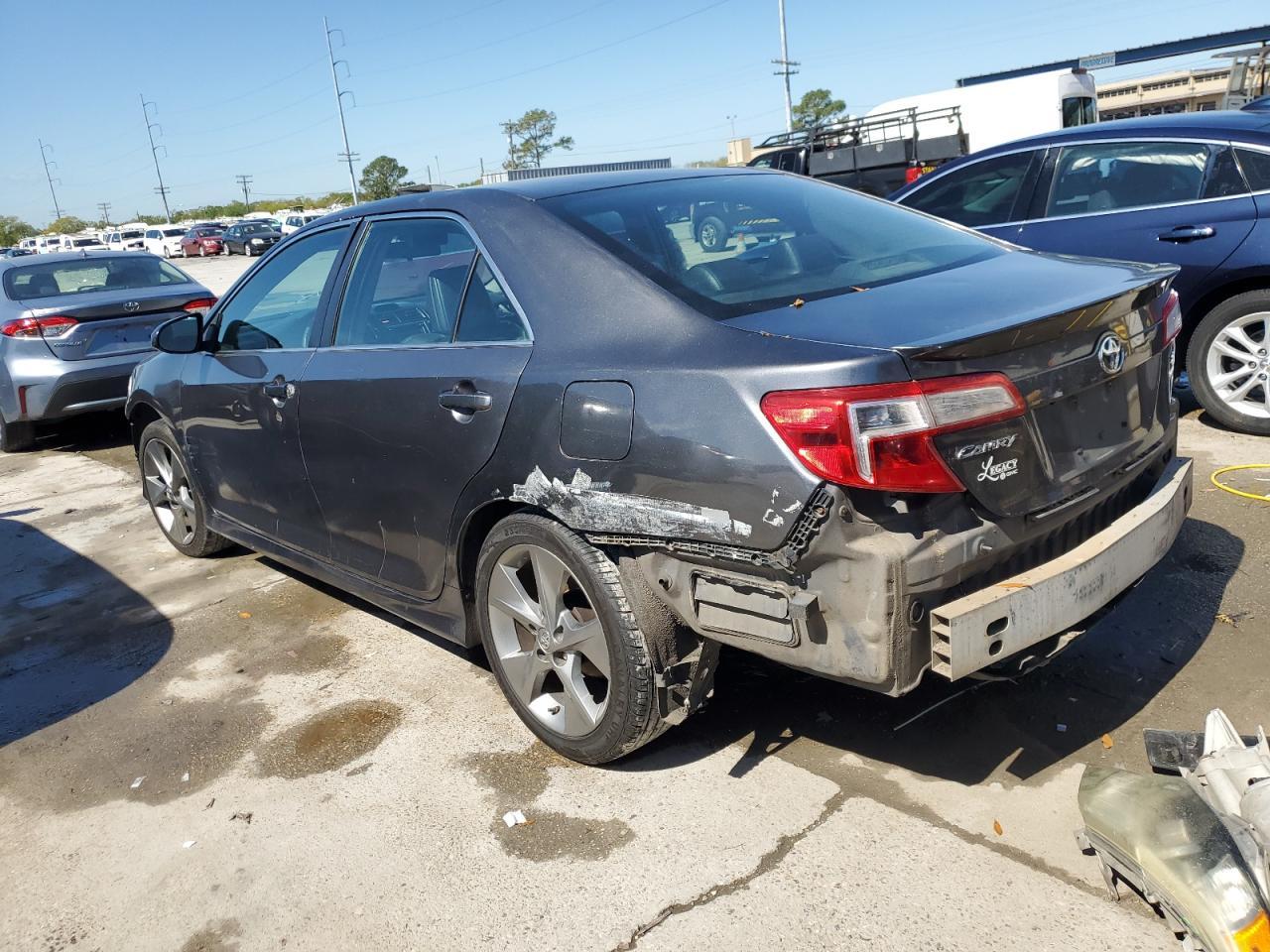 2014 TOYOTA CAMRY L - Фото 2