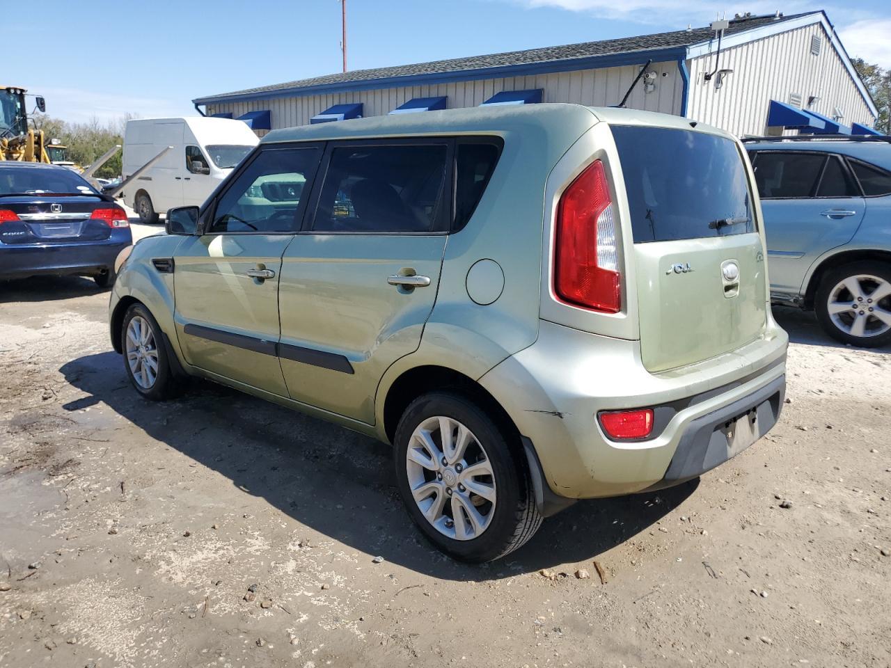 2013 KIA SOUL + - Image 2