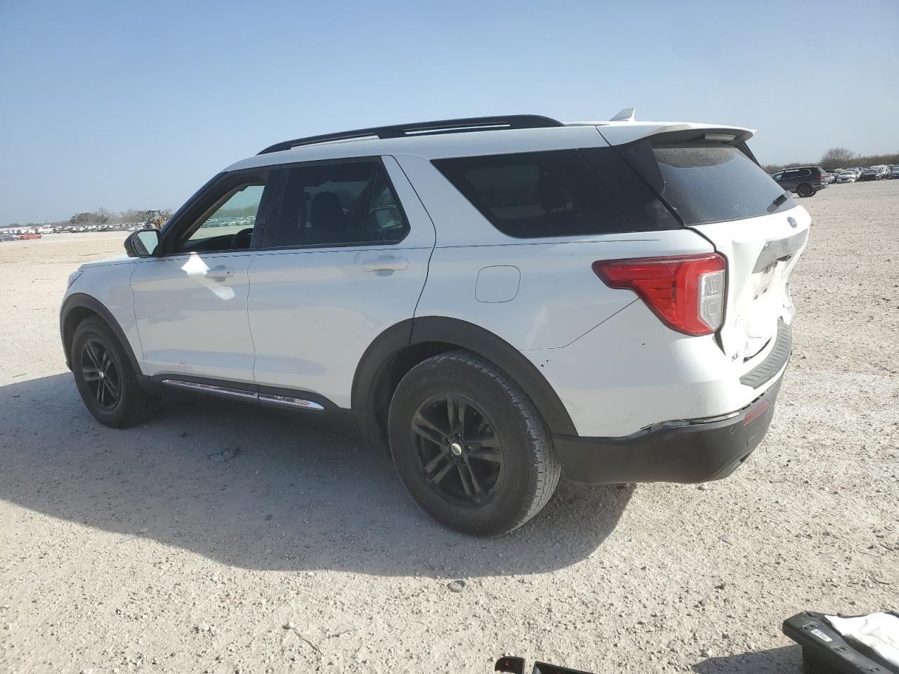 2022 FORD EXPLORER X - Фото 2