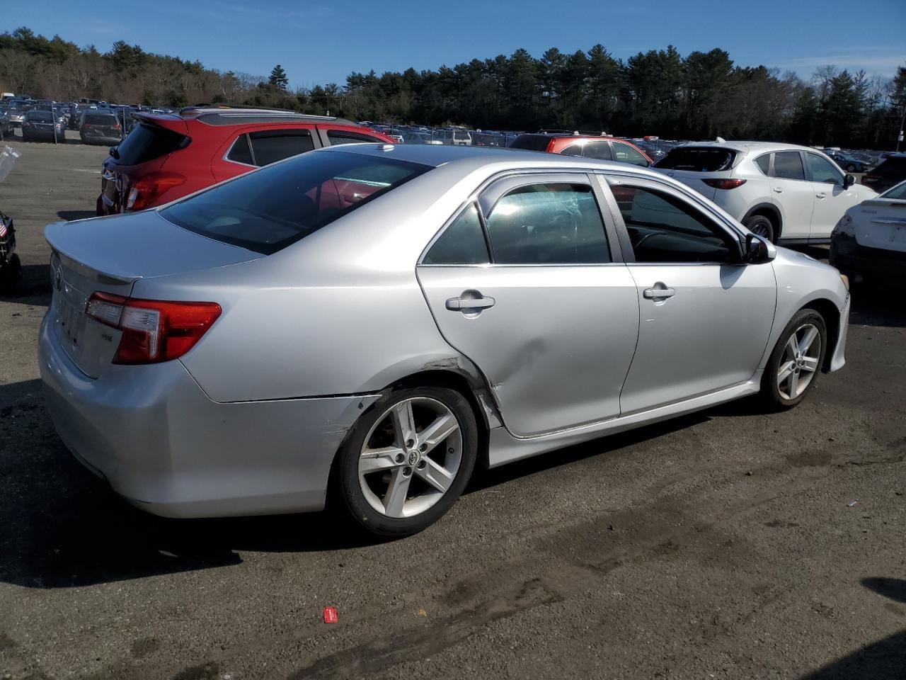 2013 TOYOTA CAMRY L - Фото 3