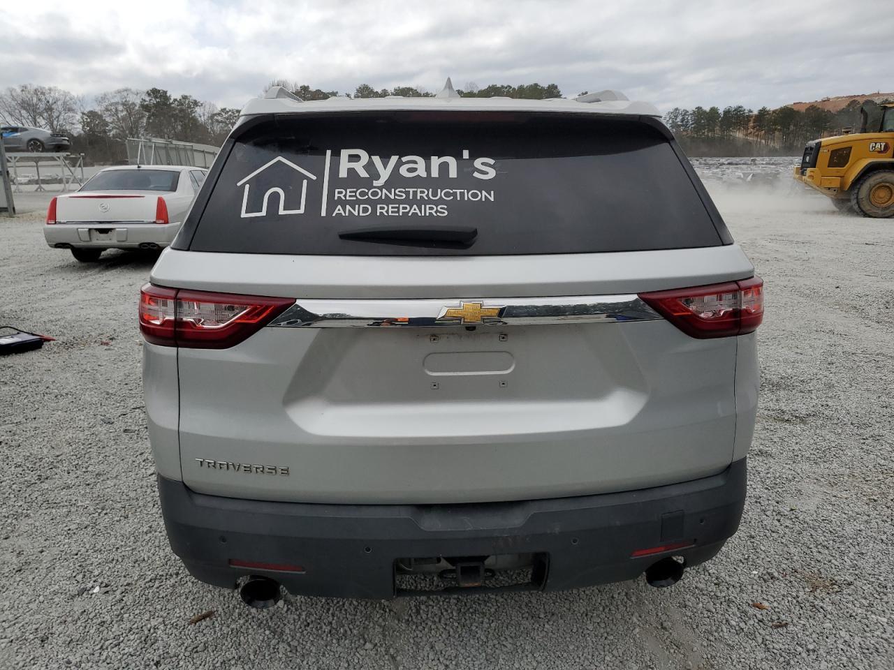 2018 CHEVROLET TRAVERSE L - Фото 6