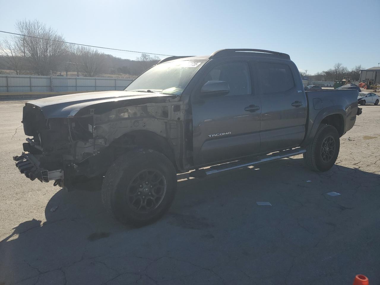 2017 TOYOTA TACOMA DOU
