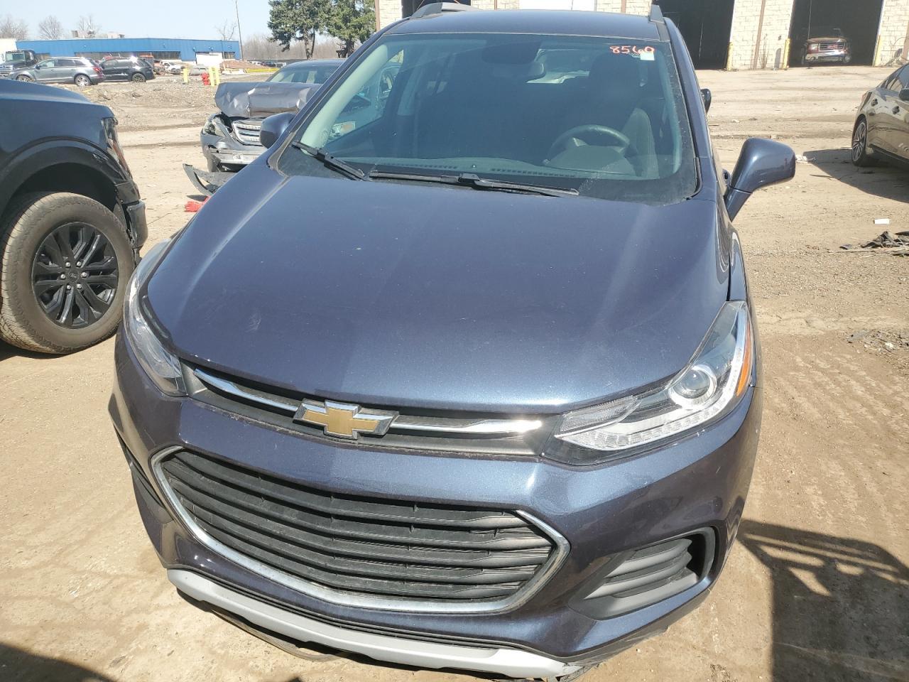 2018 CHEVROLET TRAX 1LT - Image 5