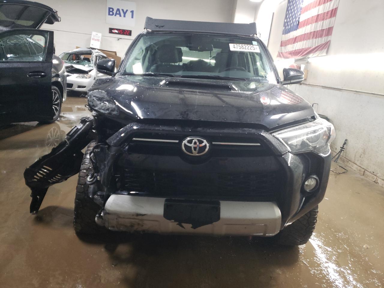 2020 TOYOTA 4RUNNER SR - Фото 5