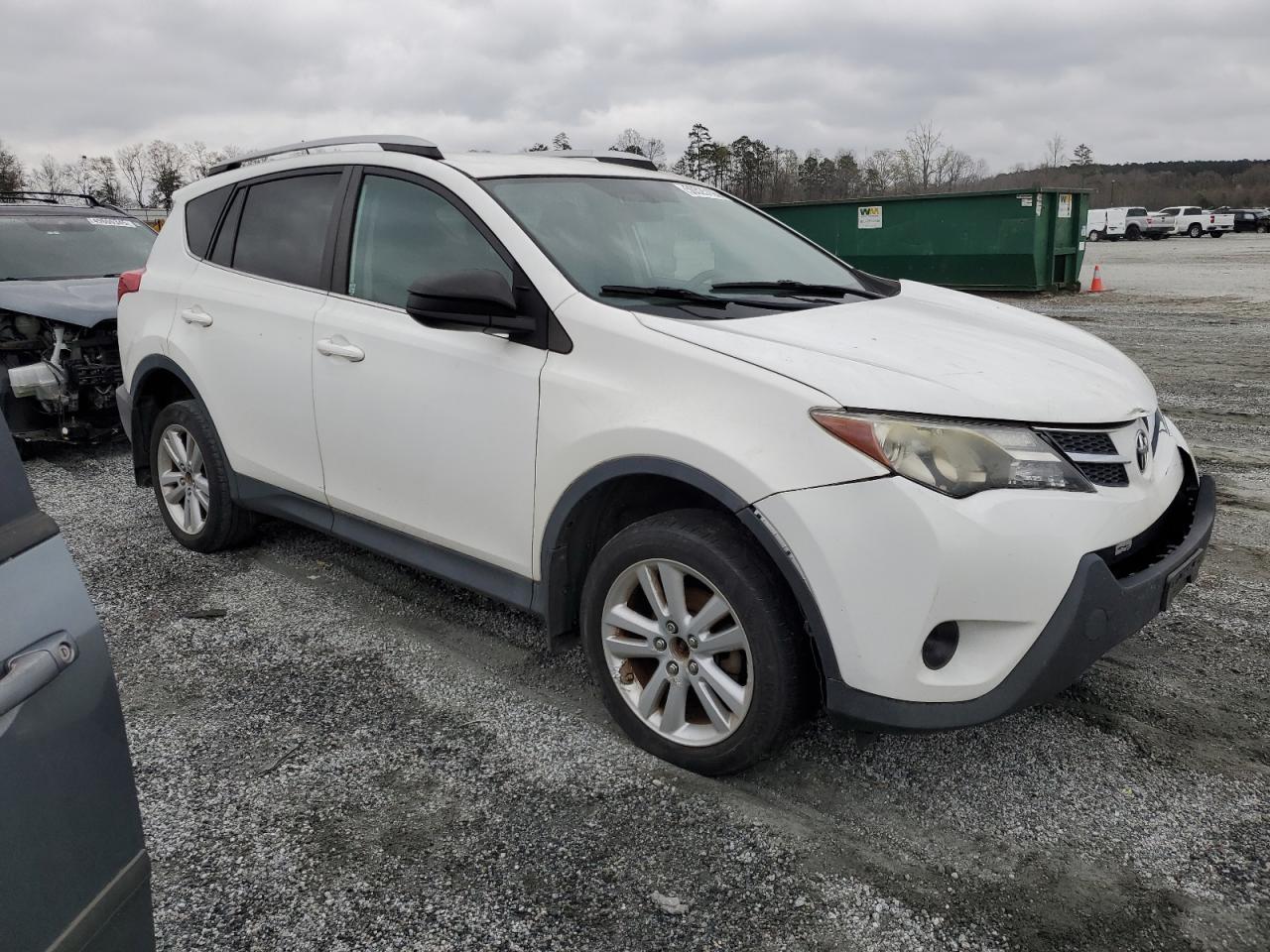 2015 TOYOTA RAV4 LE - Фото 4