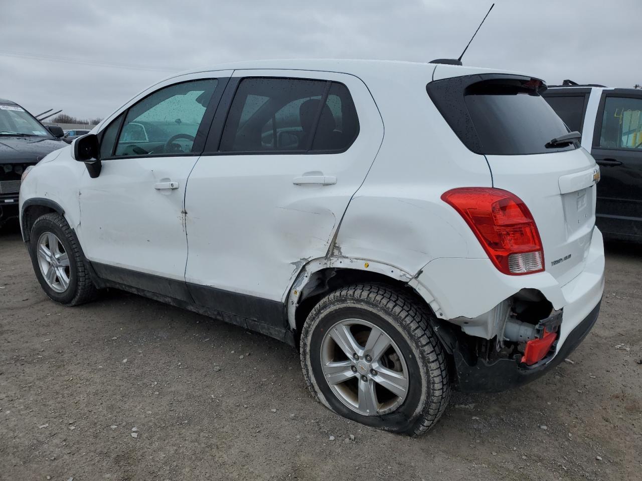2021 CHEVROLET TRAX LS - Фото 2