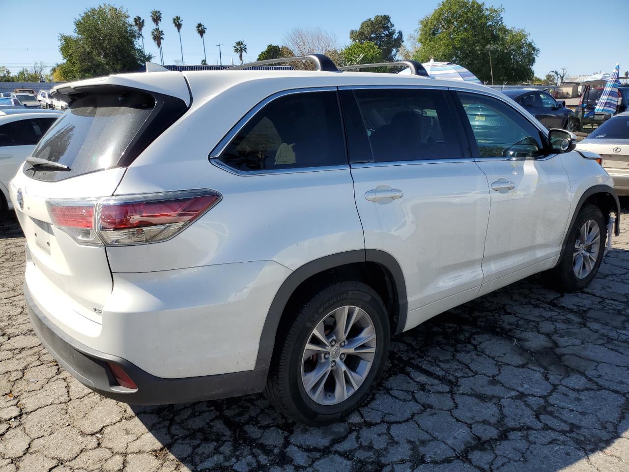 2015 TOYOTA HIGHLANDER - Фото 3