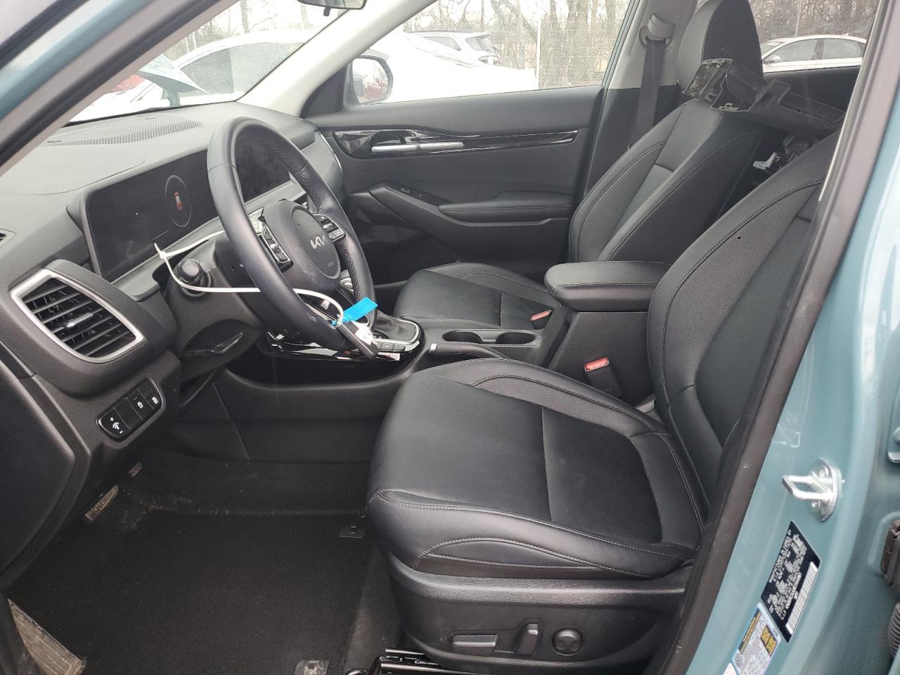 2024 KIA SELTOS EX - Image 7