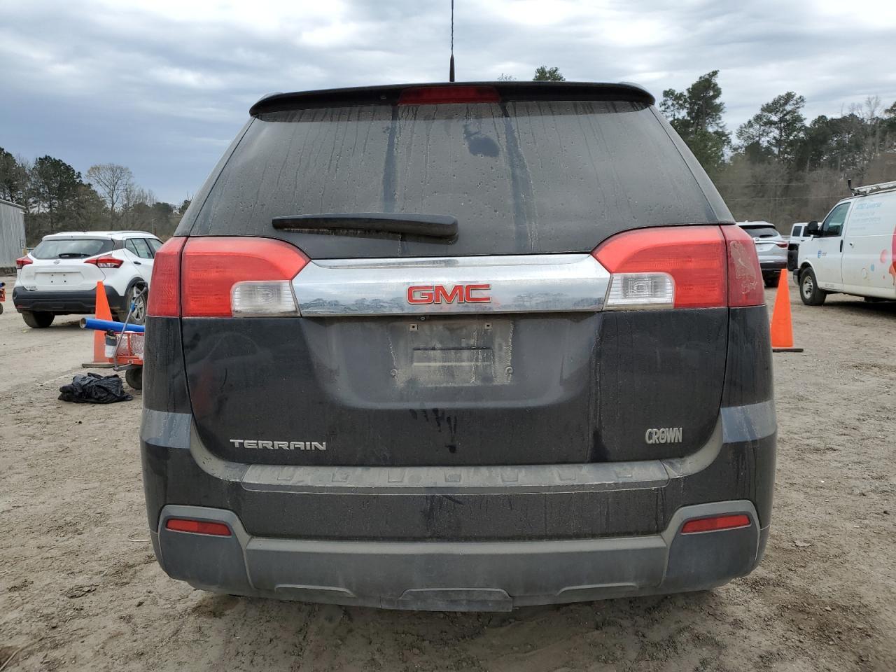 2013 GMC TERRAIN SL - Image 6