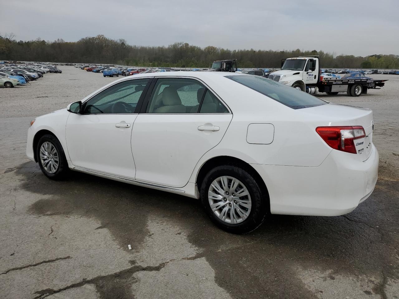 2014 TOYOTA CAMRY L - Фото 2