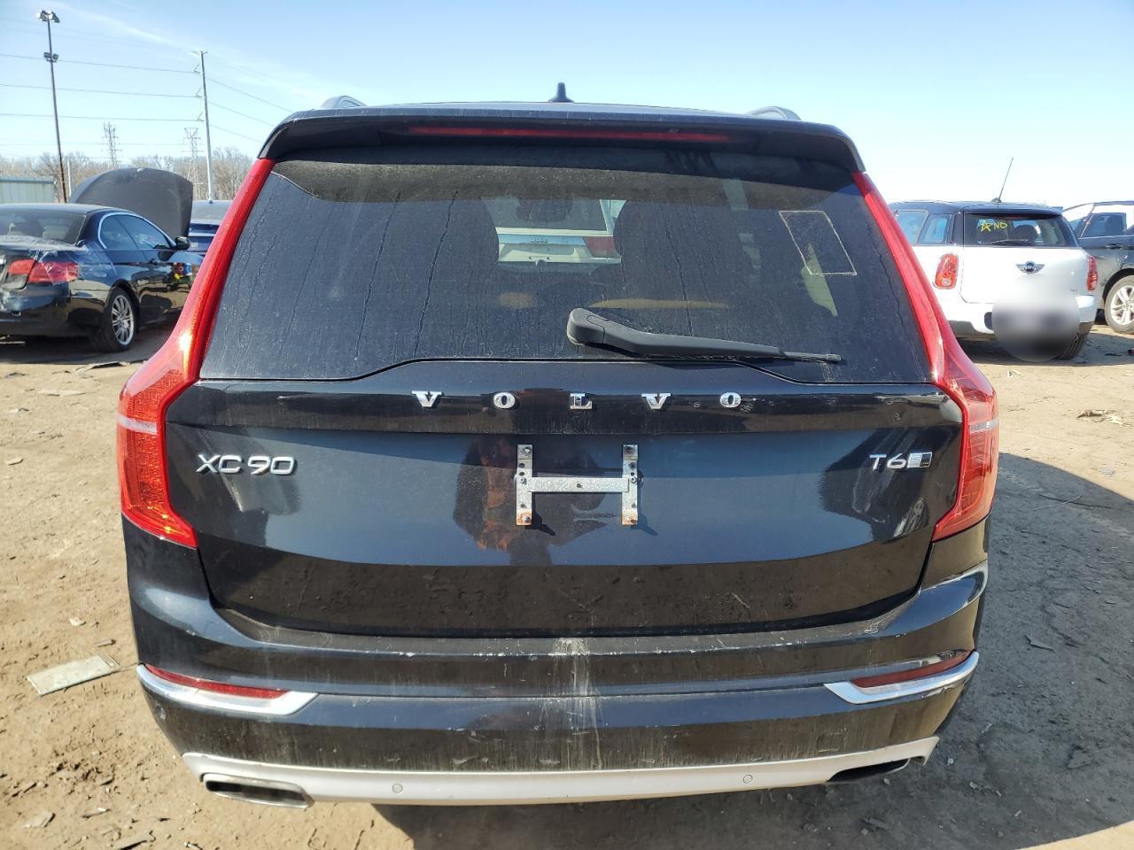 2016 VOLVO XC90 T6 - Фото 6