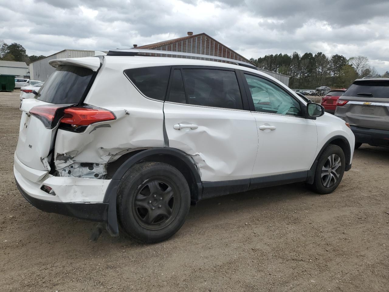 2018 TOYOTA RAV4 LE - Image 3