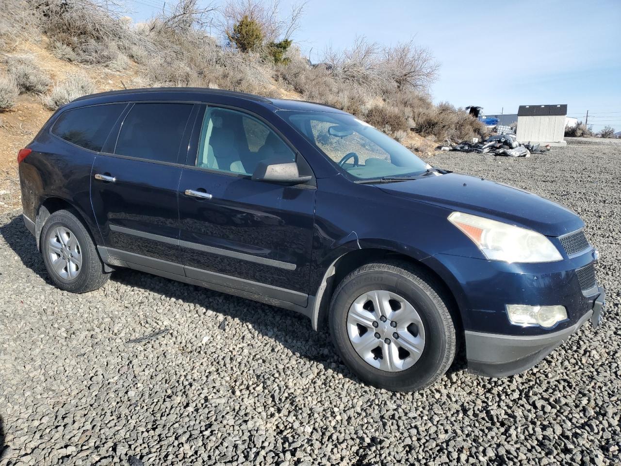 2012 CHEVROLET TRAVERSE L - Image 4