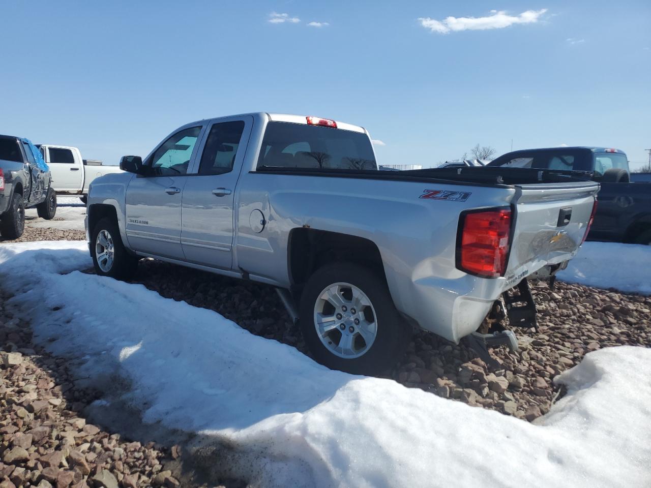 2017 CHEVROLET SILVERADO - Image 2