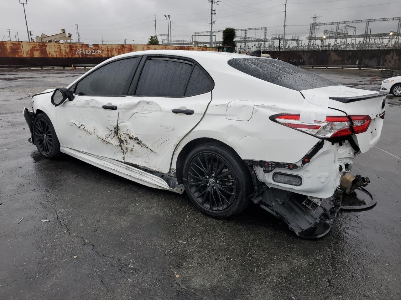2020 TOYOTA CAMRY SE - Image 2