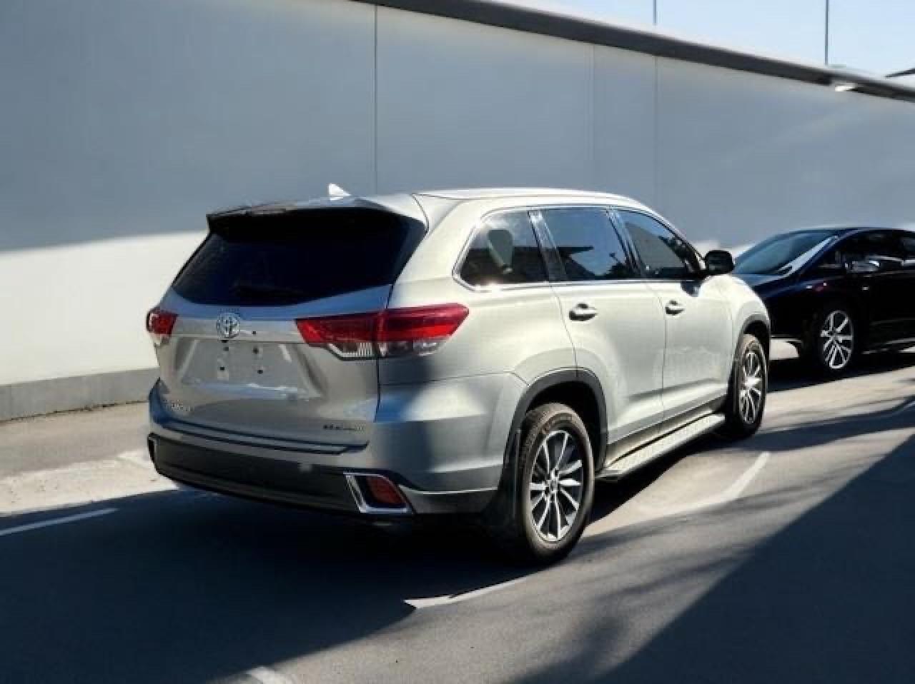 2019 TOYOTA HIGHLANDER - Image 4