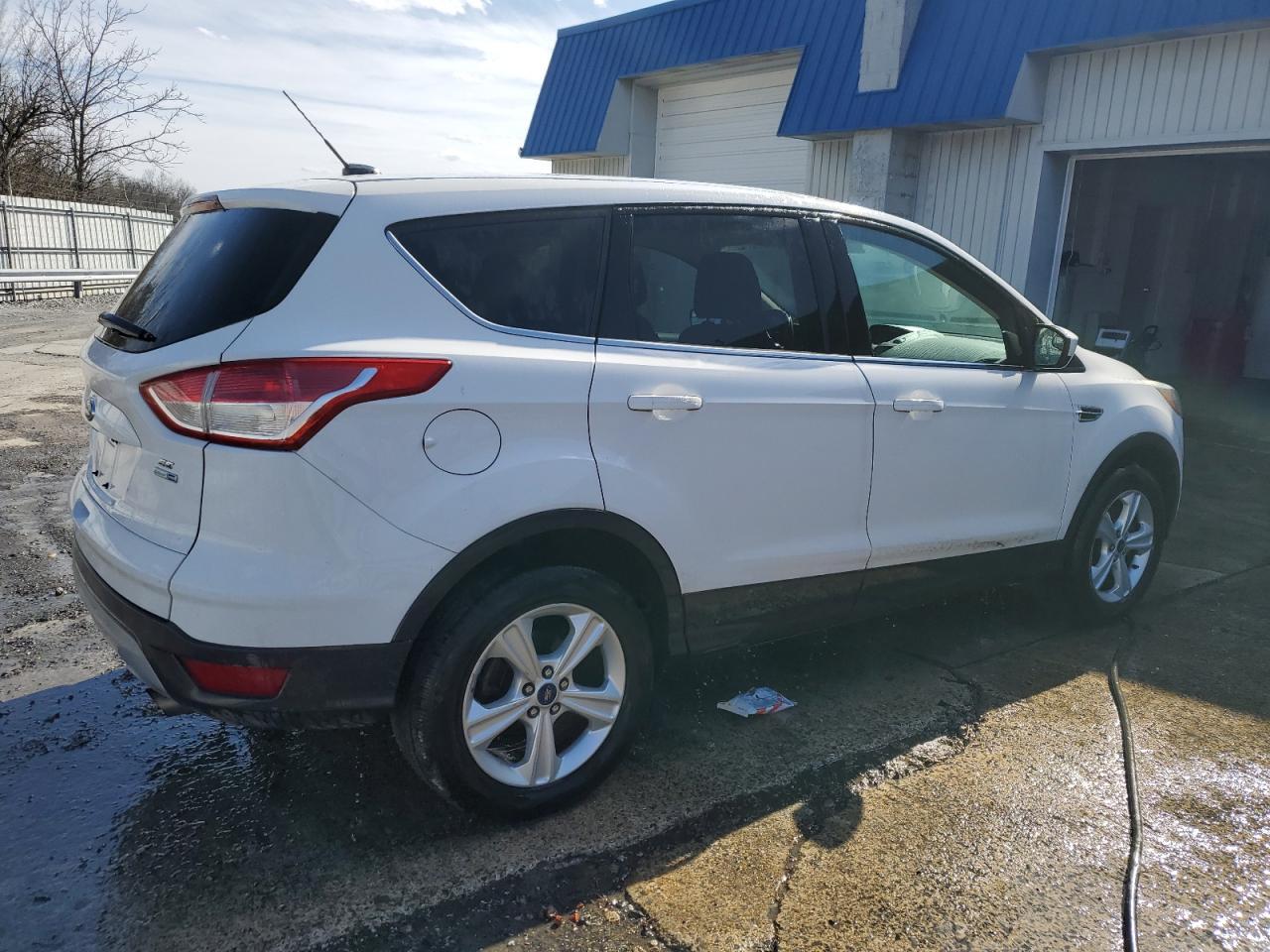 2015 FORD ESCAPE SE - Image 3
