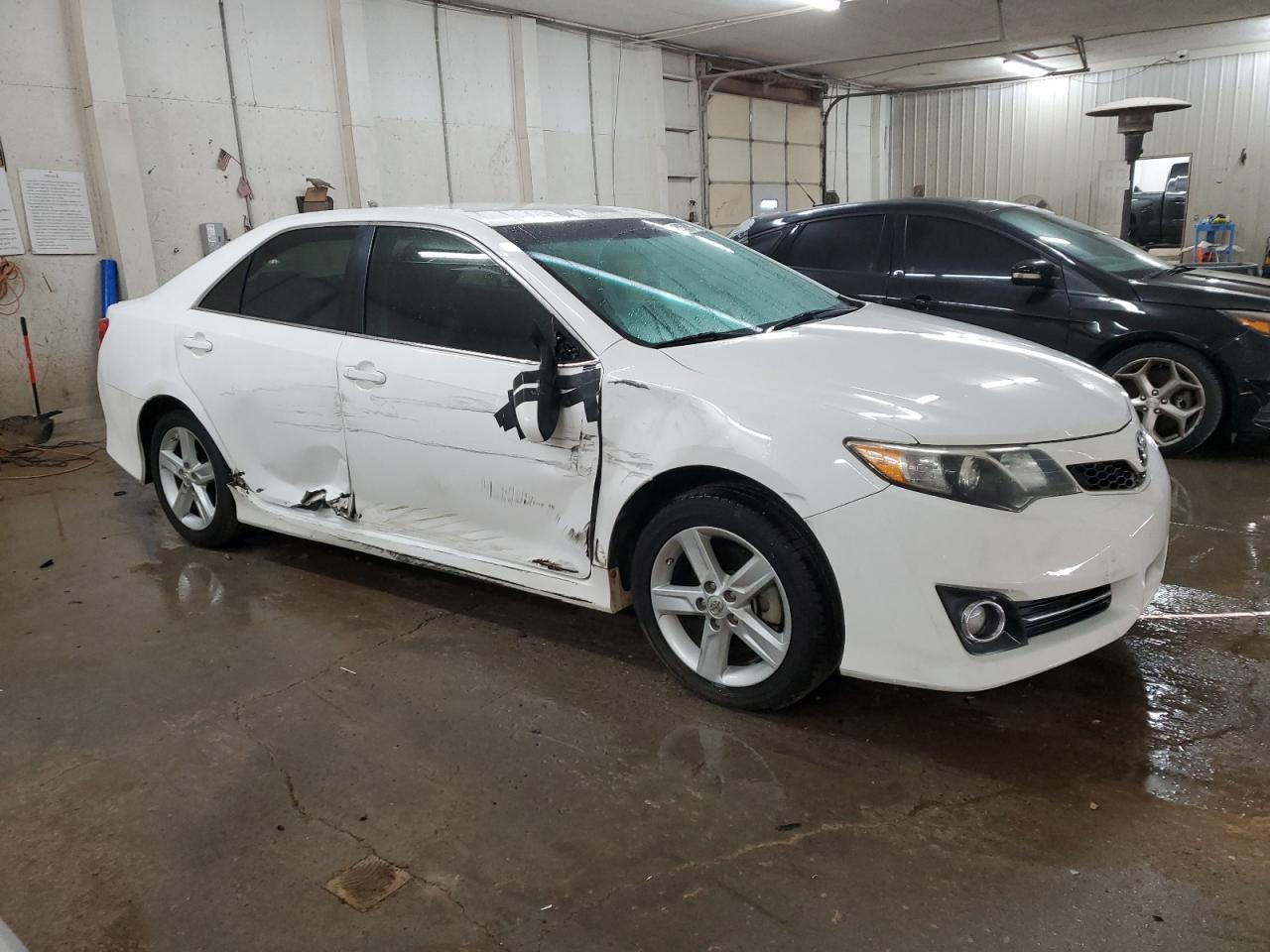 2014 TOYOTA CAMRY L - Image 4