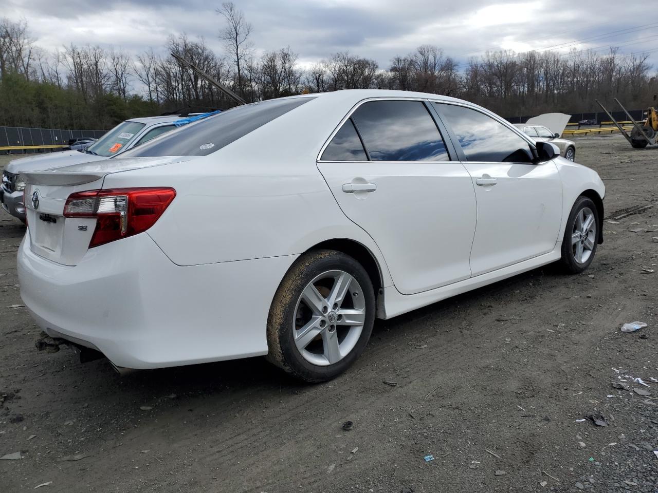 2013 TOYOTA CAMRY L - Image 3