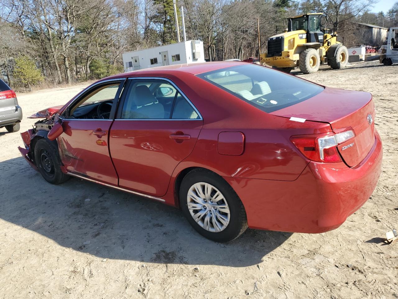 2014 TOYOTA CAMRY L - Фото 2