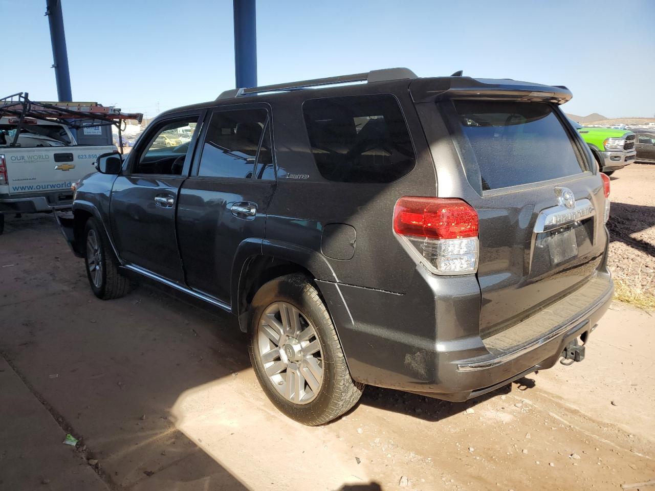 2011 TOYOTA 4RUNNER SR - Image 2