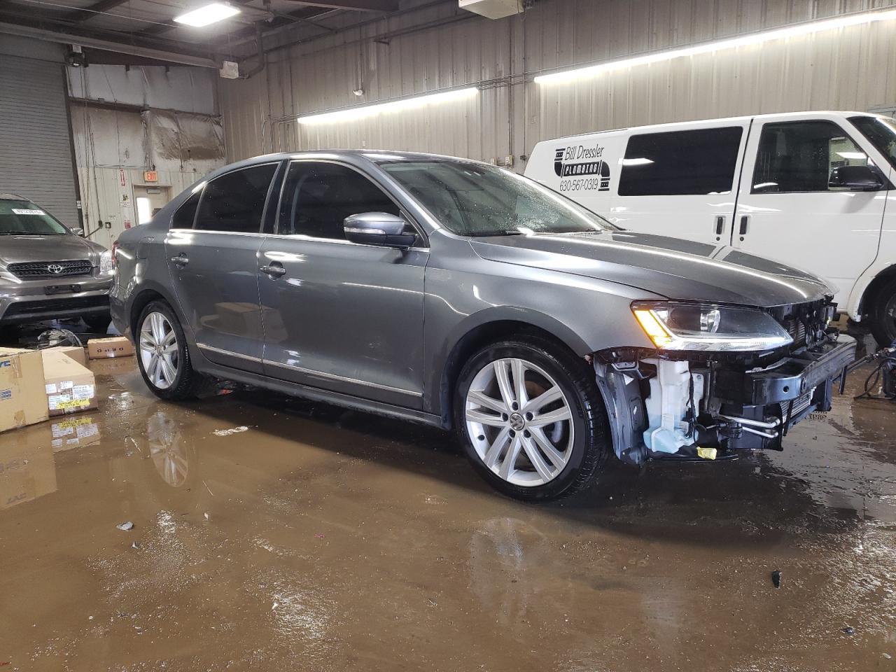 2017 VOLKSWAGEN JETTA SEL - Фото 4