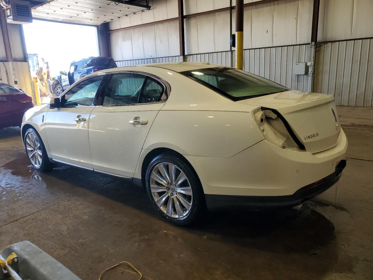 2013 LINCOLN MKS - Image 2