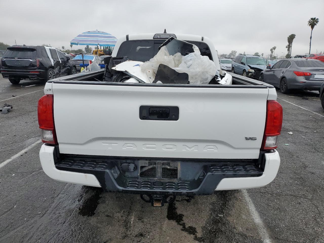 2017 TOYOTA TACOMA DOU - Фото 6