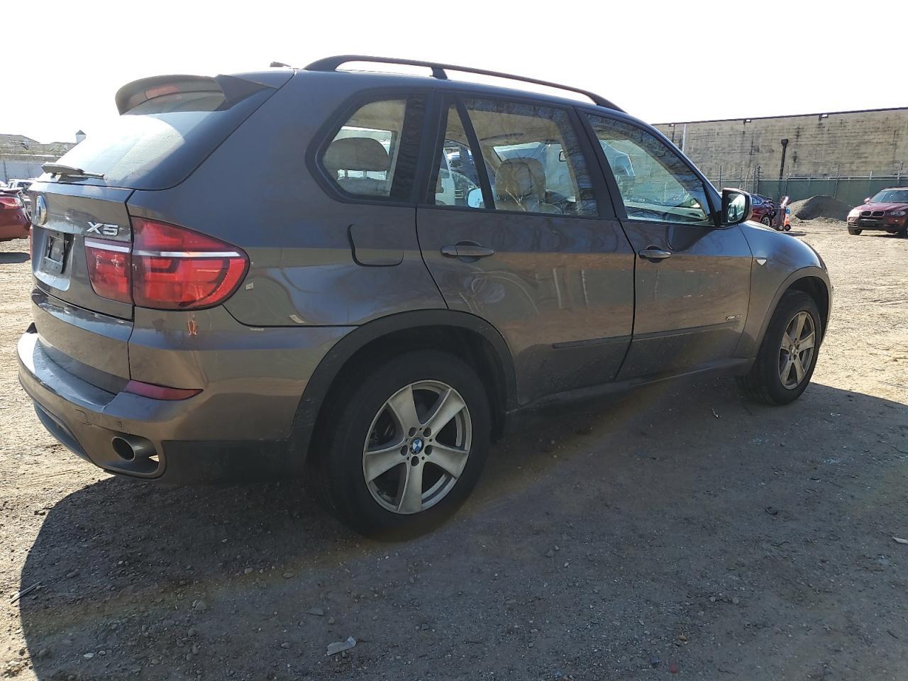 2012 BMW X5 XDRIVE3 - Фото 3