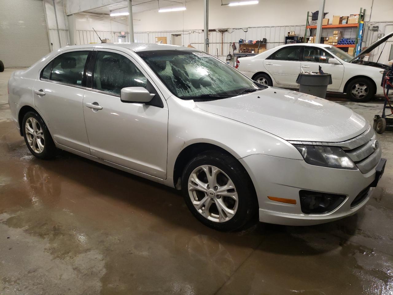 2012 FORD FUSION SE - Image 4