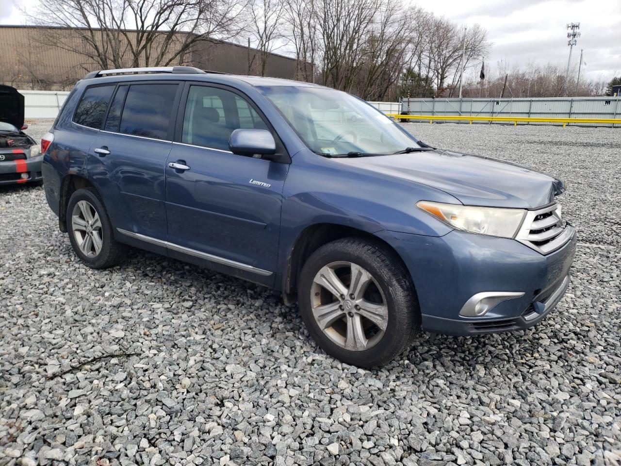 2011 TOYOTA HIGHLANDER - Фото 4